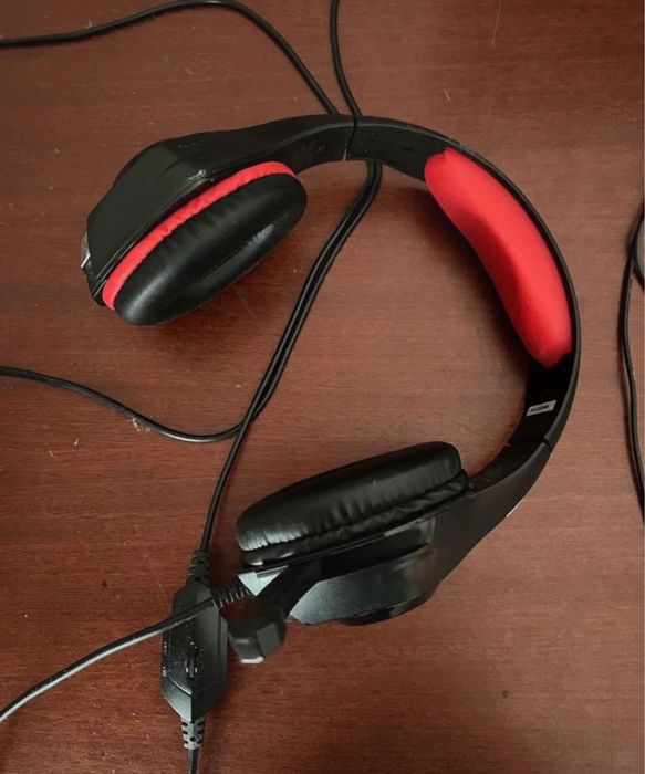 Headsets Trust GXT em bom estado