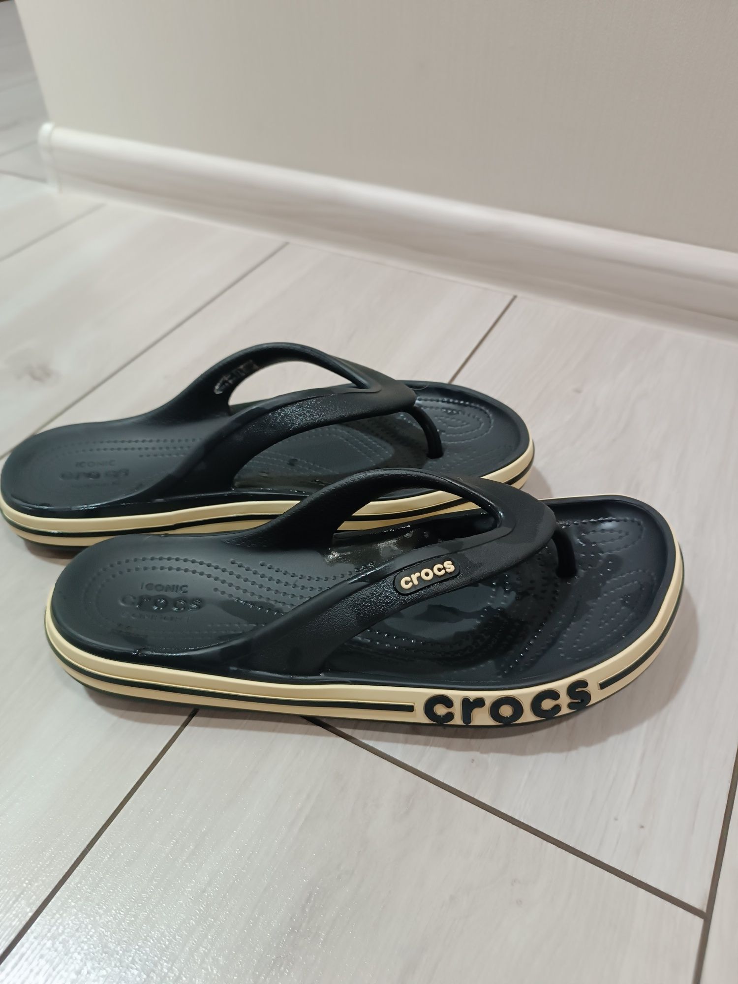В'єтнамки  Crocs