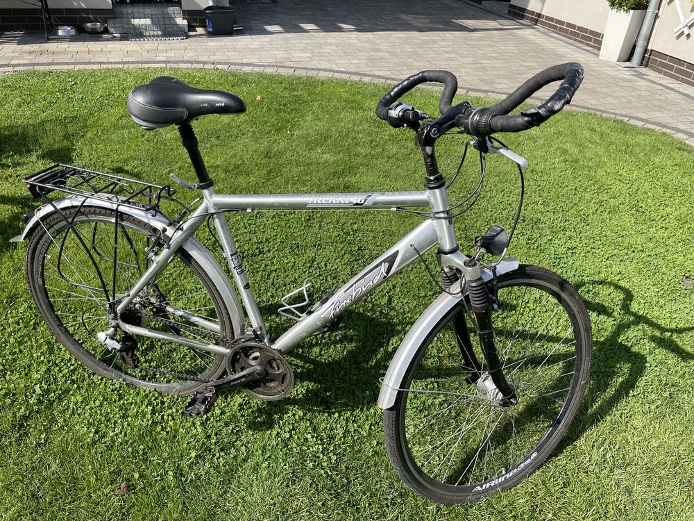 Rower 28 cali męski trekkingowy 18 biegów