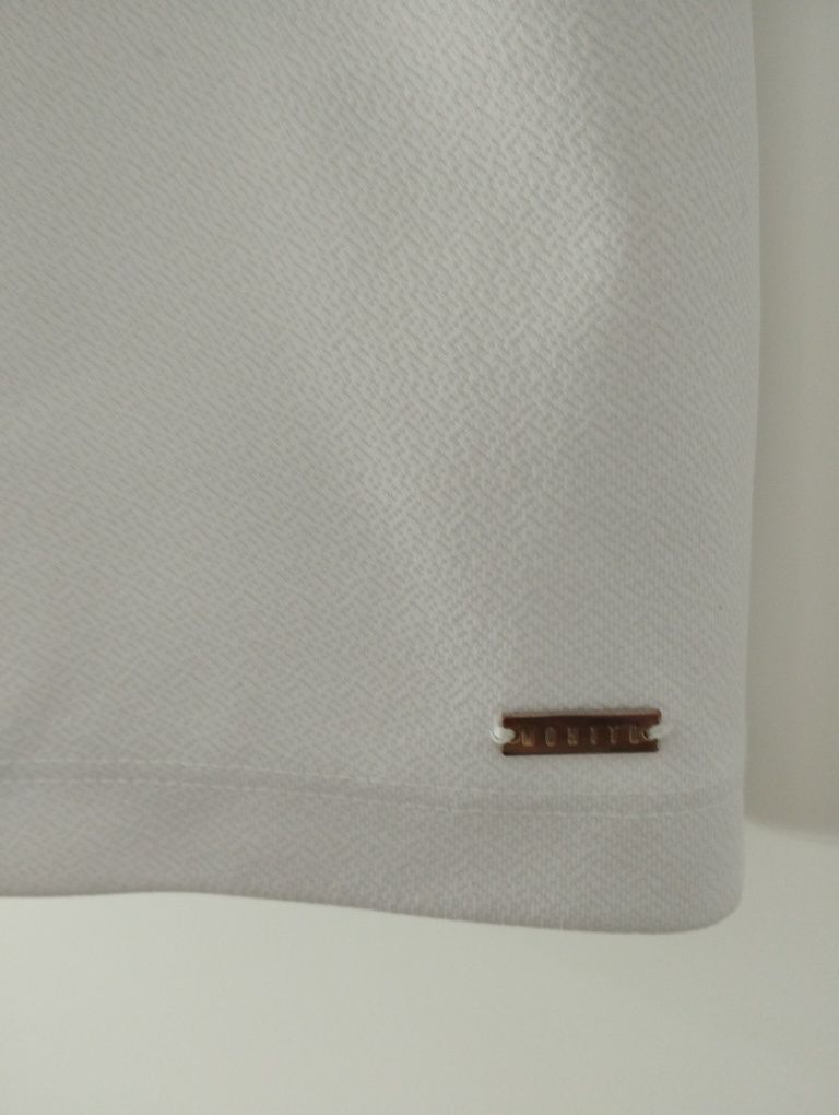 Biała bluzka Mohito, r.34(XS), złota ozdoba przy dekolcie, krótki ręka