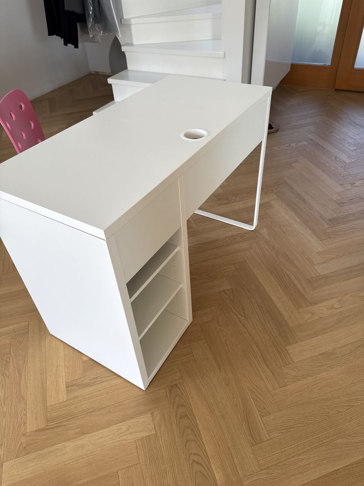 Biurko i krzeslo ikea