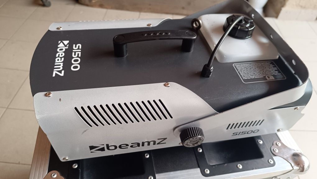 Генератор диму BeamZ S1500 Dmx