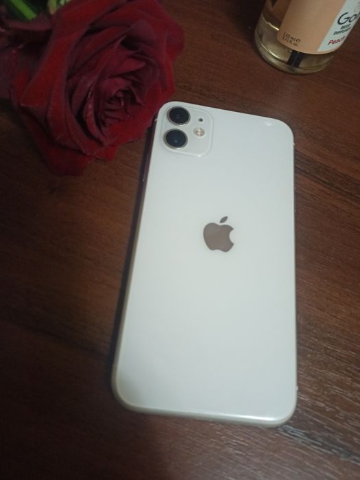 Продам apple 11 64