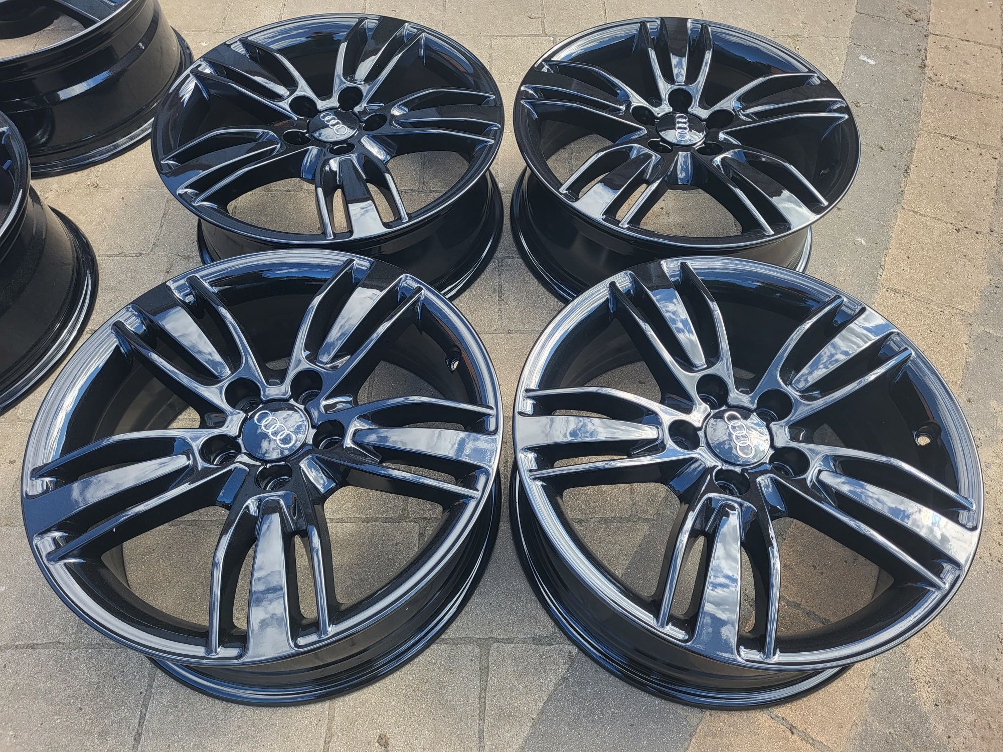 Alufelgi oryginal Audi Q3 5x112 6,5Jx17 et33 cb57,1mm czarny polysk