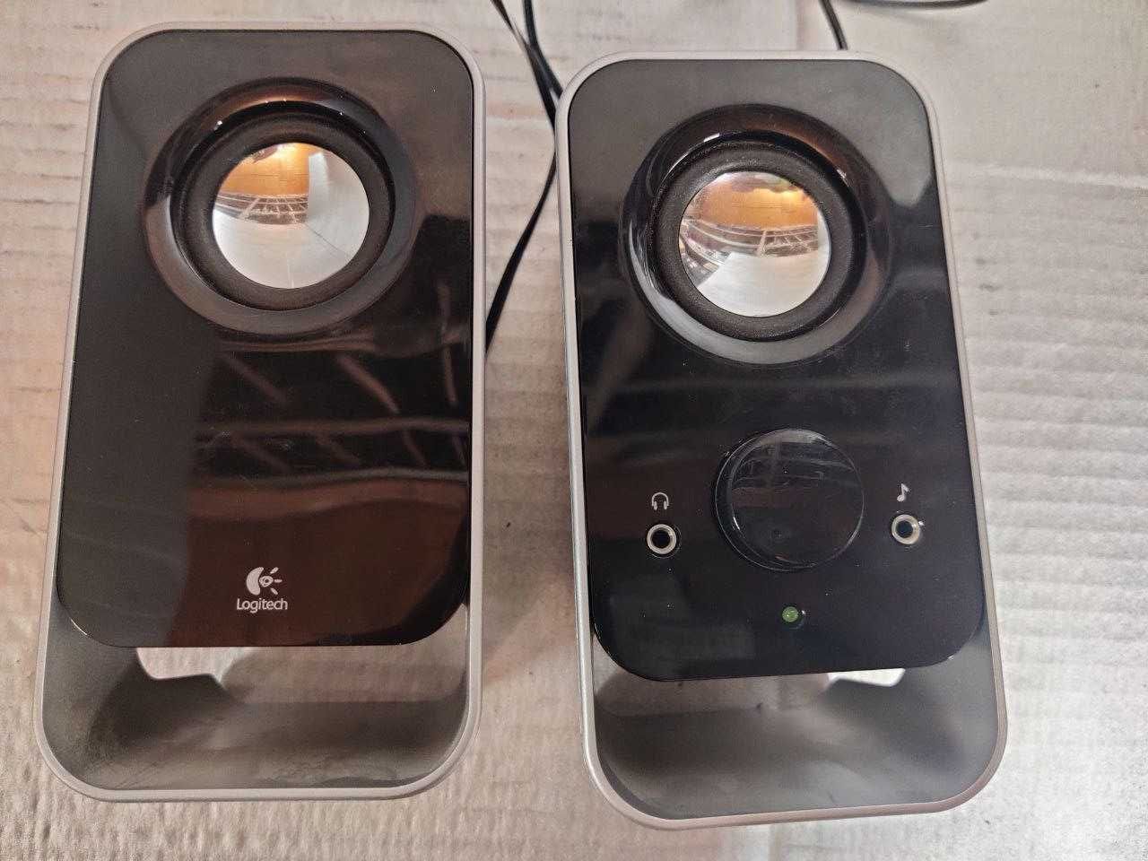 Комп'ютерні колонки Logitech LS11