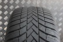 255/60/18 Bridgestone Blizzak LM 005 255/60 R18 112V 2021r