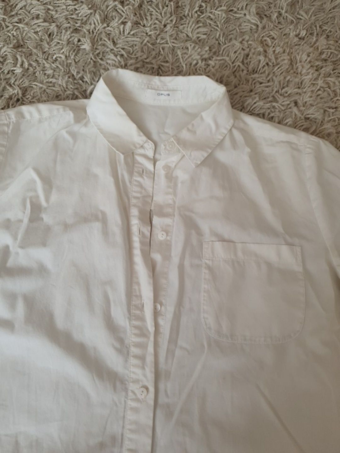 Біла блуза сорочка