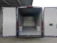 Zabudowa przestrzeni ładunkowej w samochodach Citroen Jumper L4H2