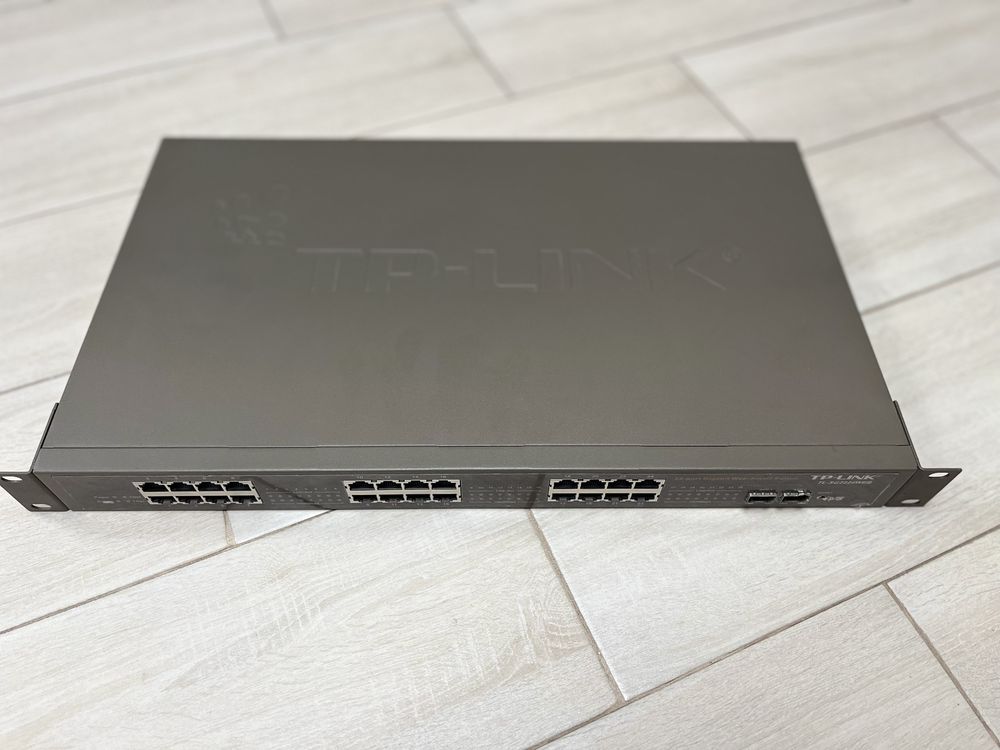 Коммутатор TP-LINK TL-SG2224WEB