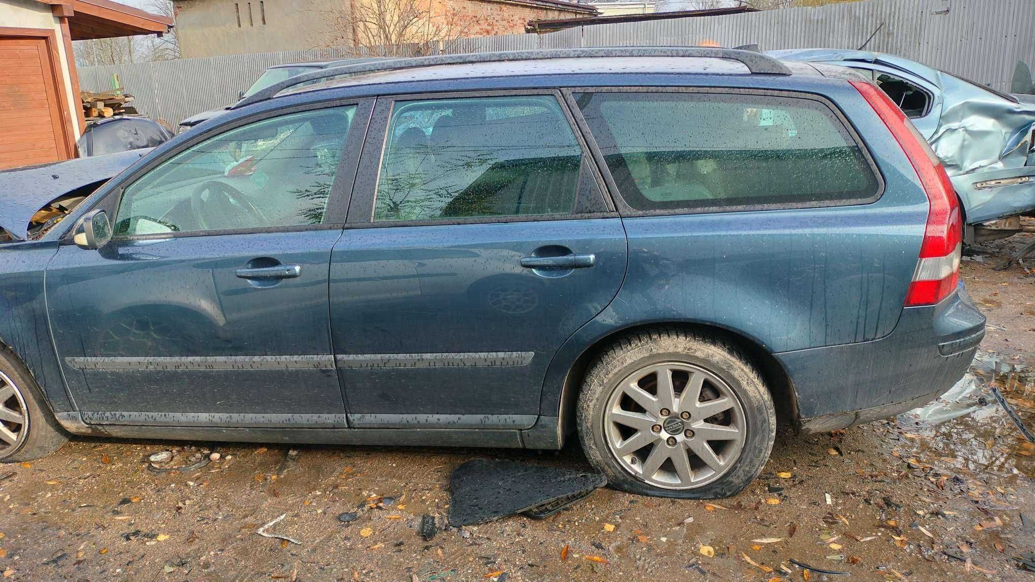 Volvo V50 błotnik drzwi klapa lampa lusterko zderzak tył części