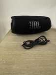Jbl charge 5  .  .