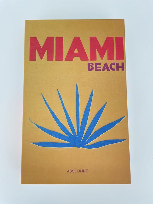 Livros lombadas decor caixa Assouline IBIZA MIAMI Mykonos Palm novos
