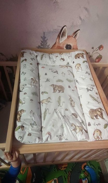 Przewijak na łóżeczko