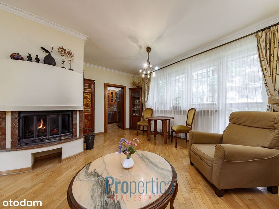 Solidny i funkcjonalny dom w Piastowie