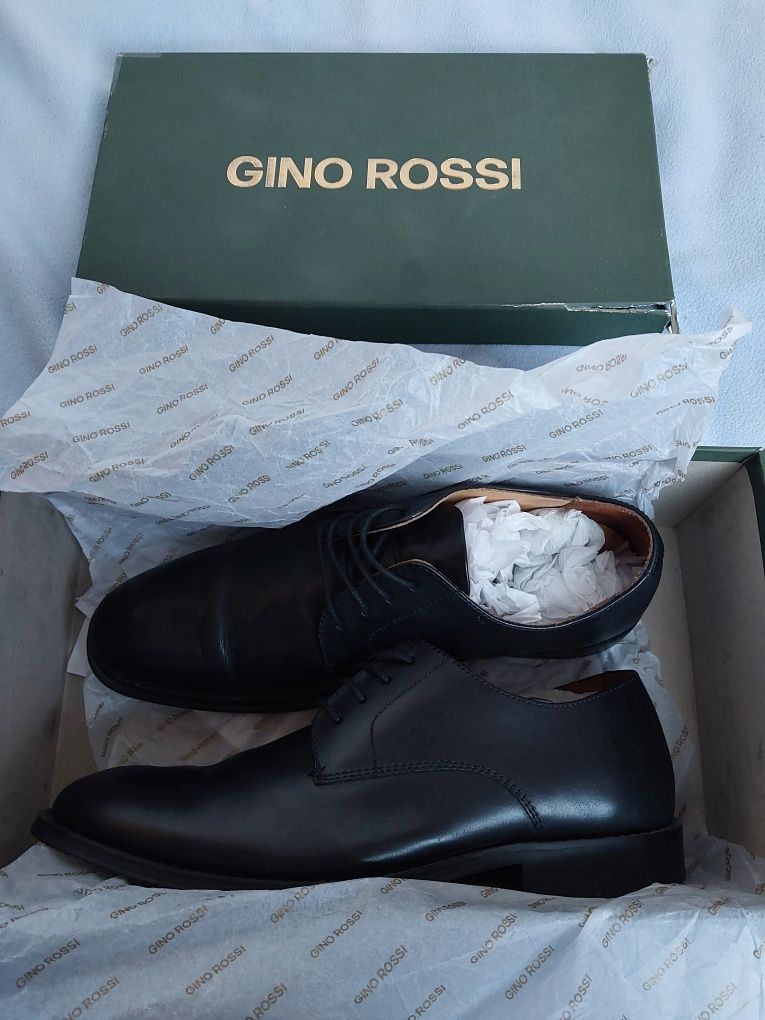 Buty męskie wizytowe firmy Gino Rossi w rozmiarze 42  Black (Nowe)