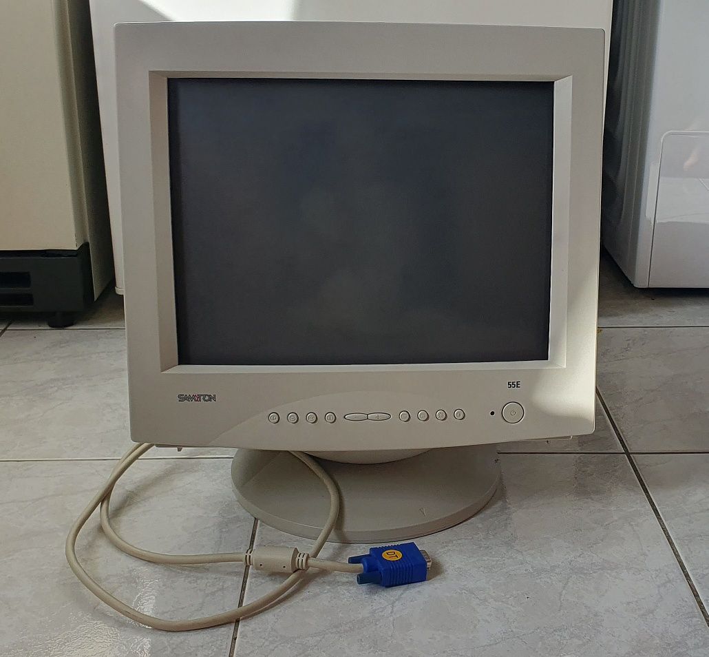 Монітор Samsung Samtron 55E