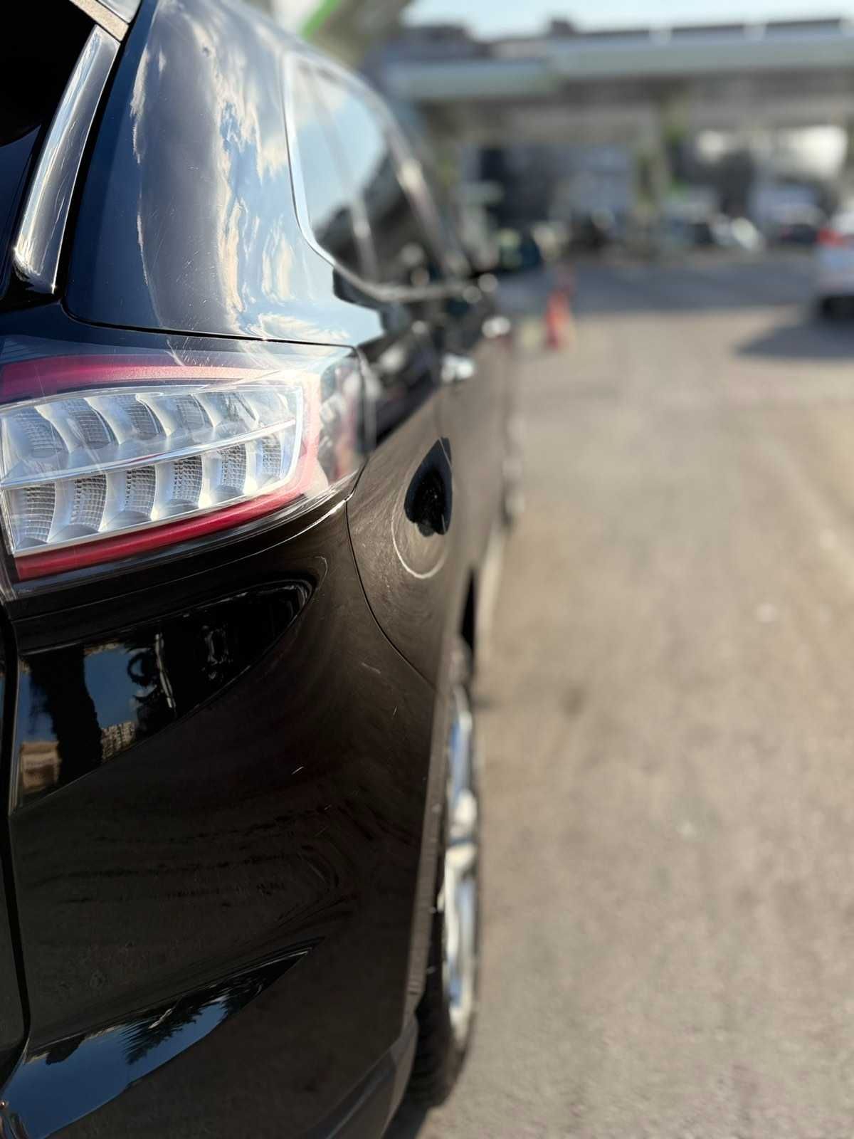 Ford edge titanium