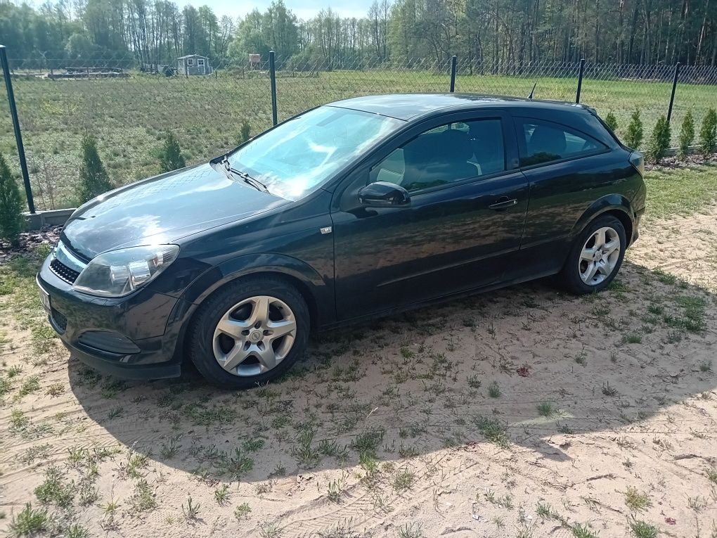 Opel Astra GTC 1.4