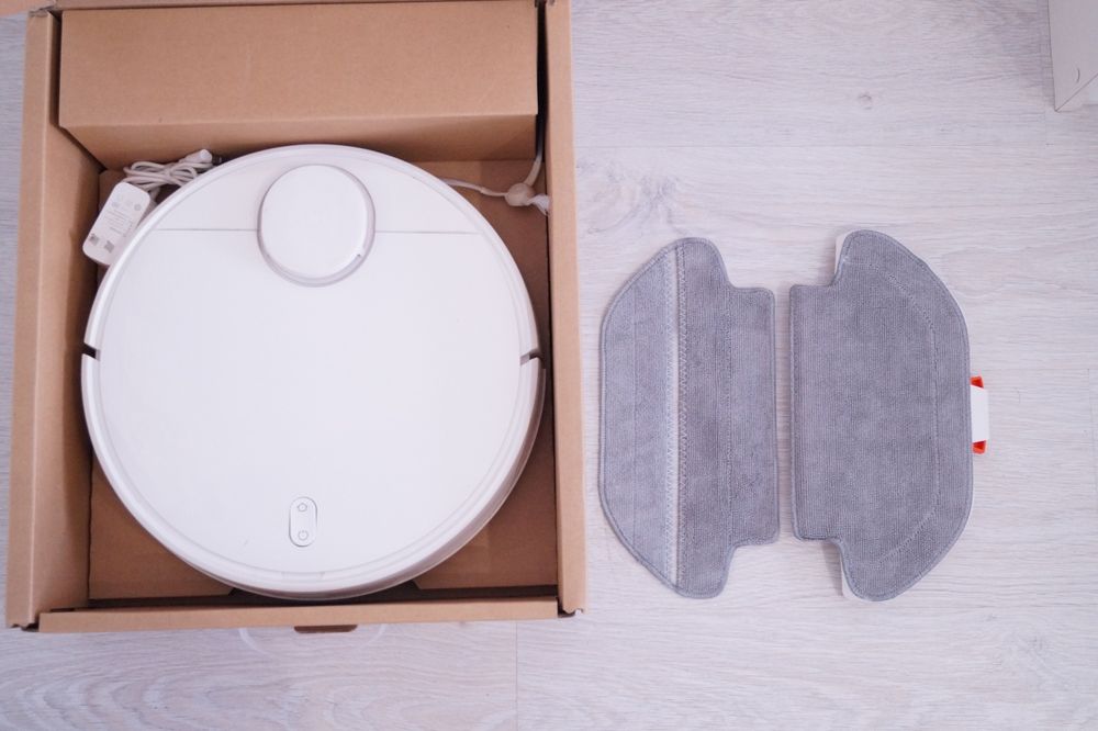 Робот пилосос MiJia Mi Robot Vacuum Cleaner