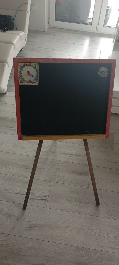 Tablica edukacyjna dla dziecka