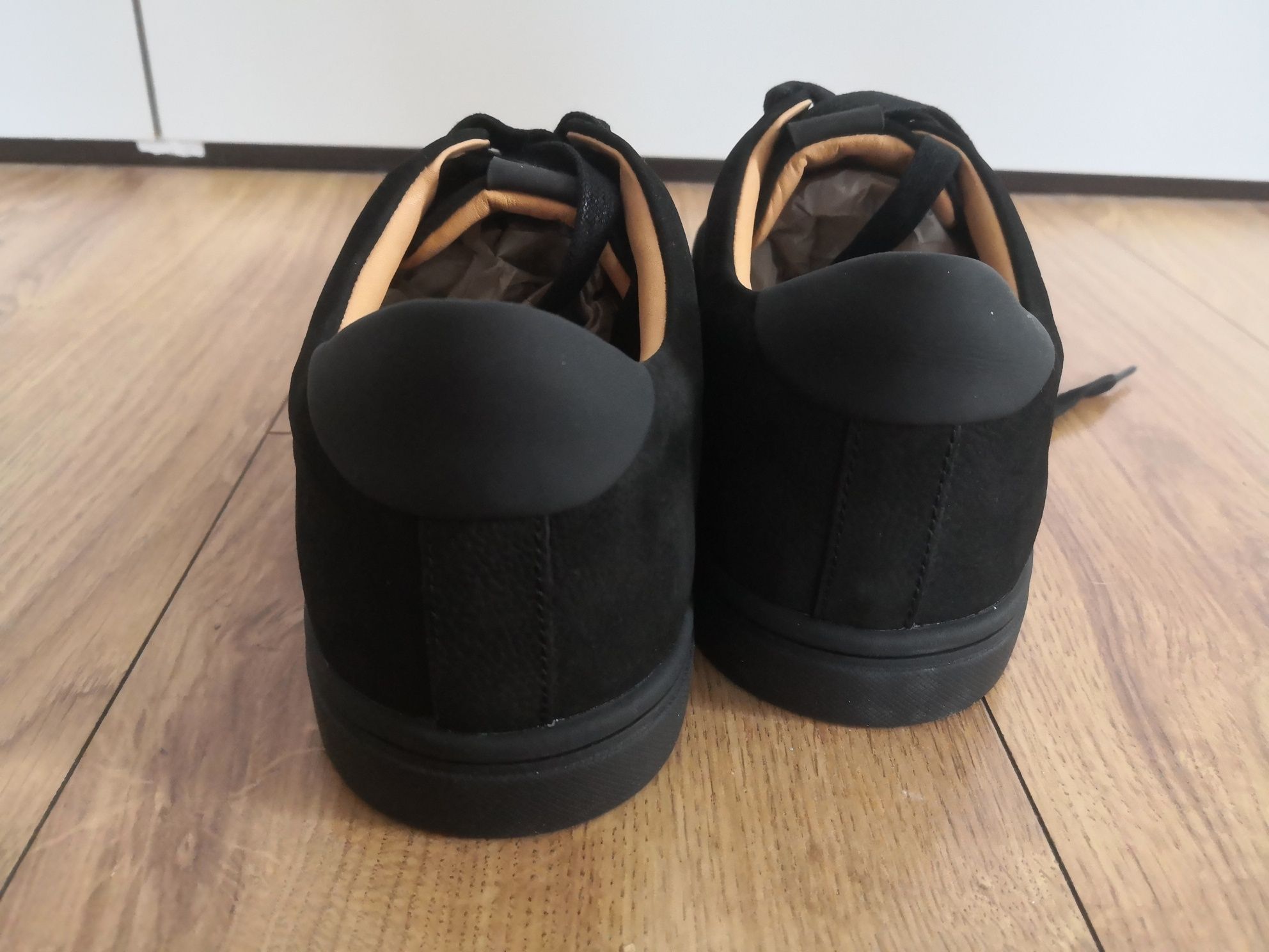 Nowe męskie buty Gino Rossi r. 43