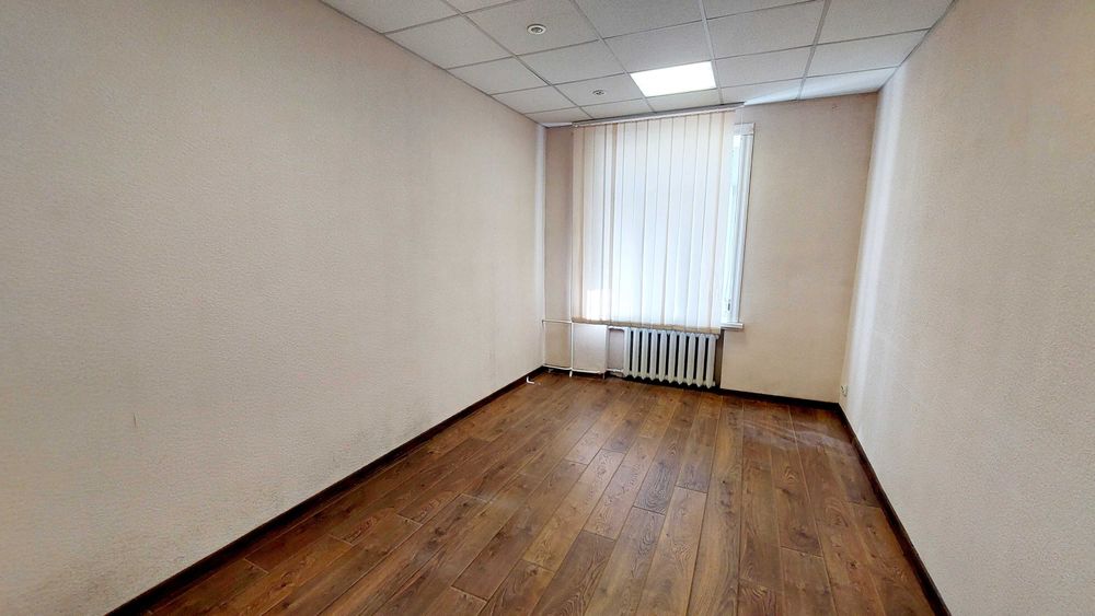 Грушевського 28/2. Метро Арсенальна, Хрещатик. Офіс 76кв.м