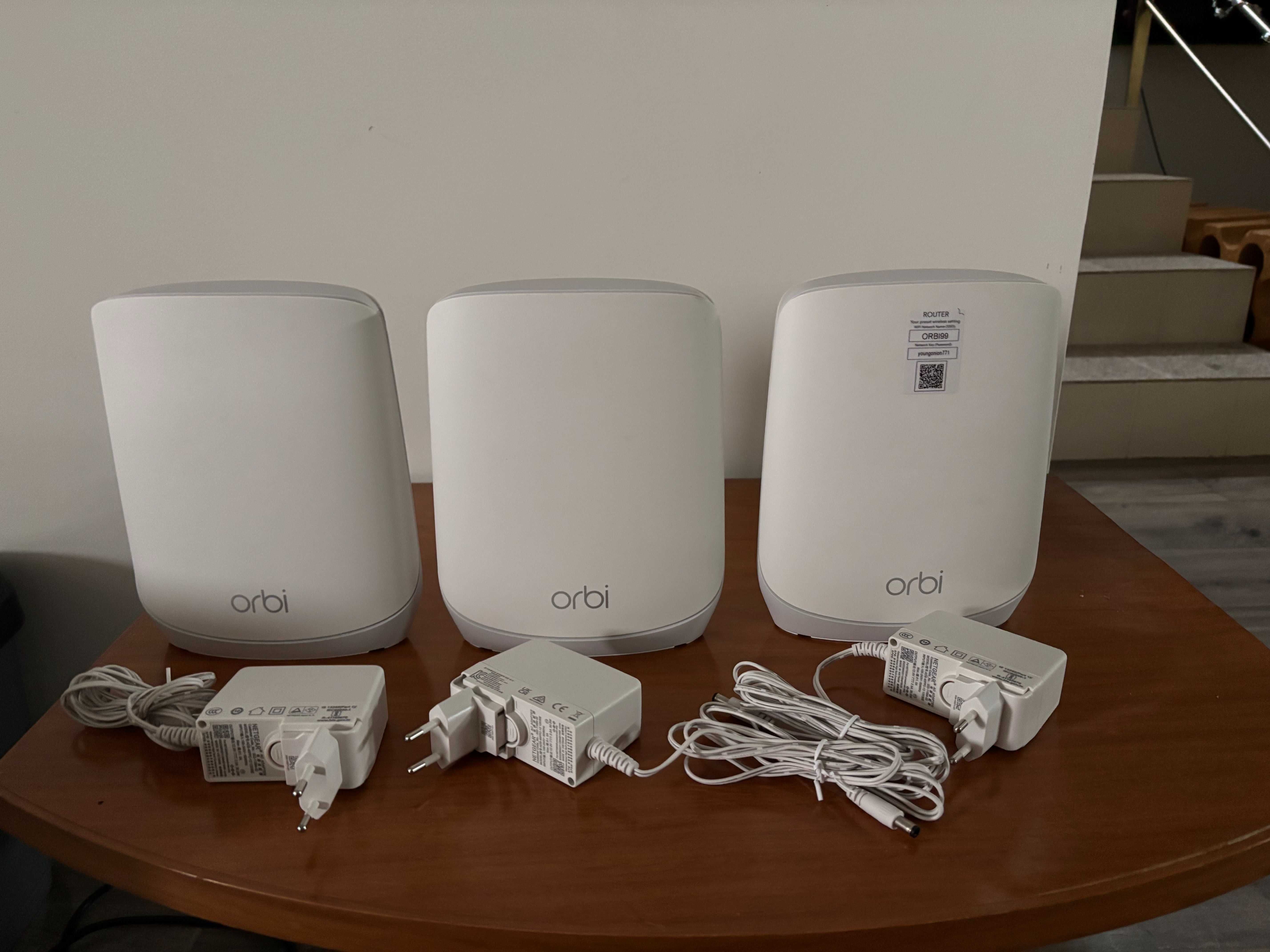 NETGEAR Orbi Mesh WiFi 6 RBK763S - Router Mesh e 2 extensores