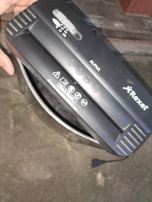 Уничтожить документов alpharibbon :- 0.5 a