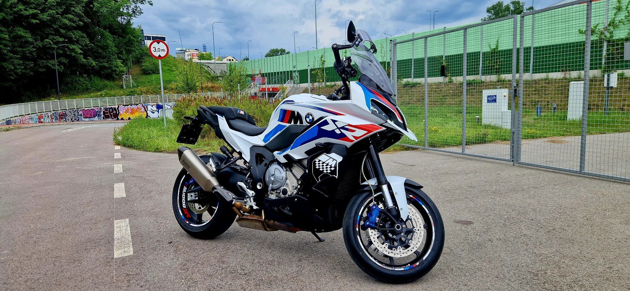 BMW XR BMW M1000xr