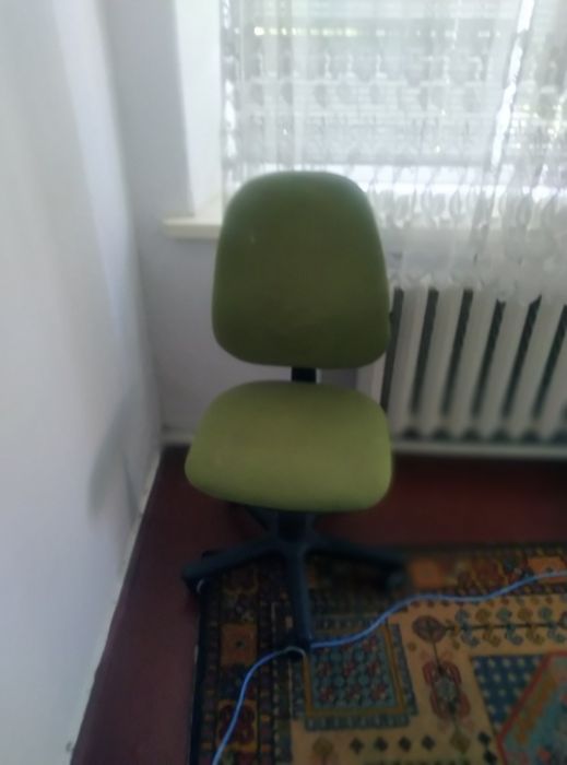 Продам офісне крісло АМФ Комфорт