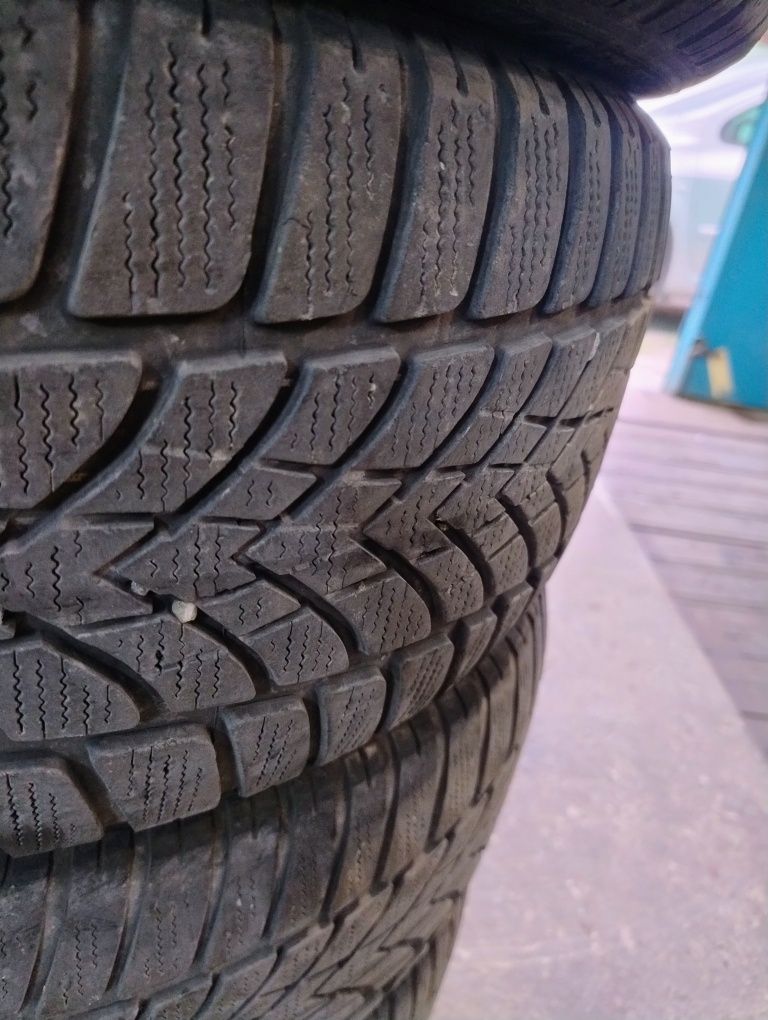 225 45 r 17 Dunlop