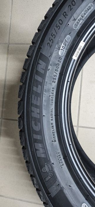 Opony zimowe 255/50 R20