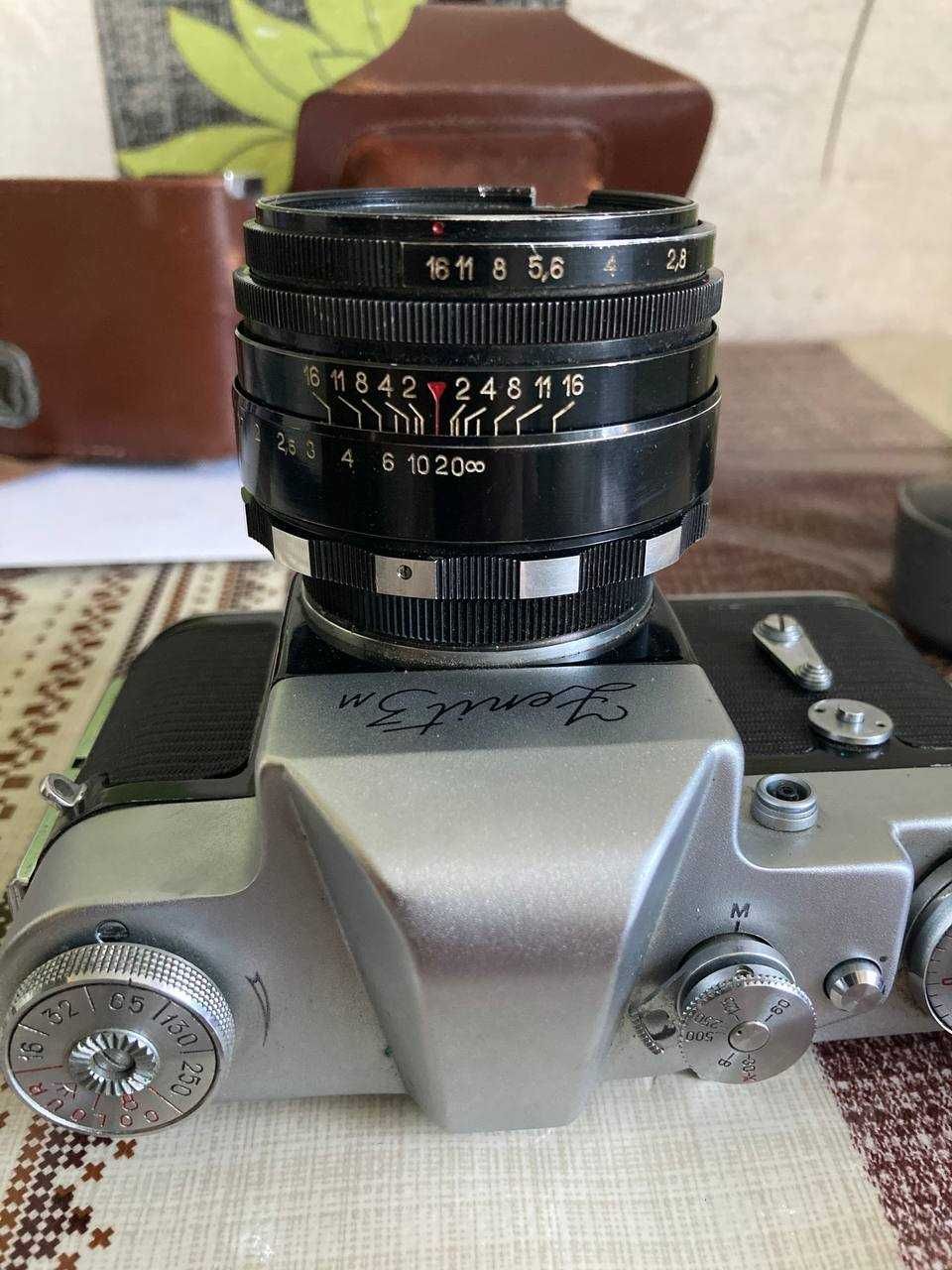 Продам фотоапарат Zenit 3M с объективом Helios 44