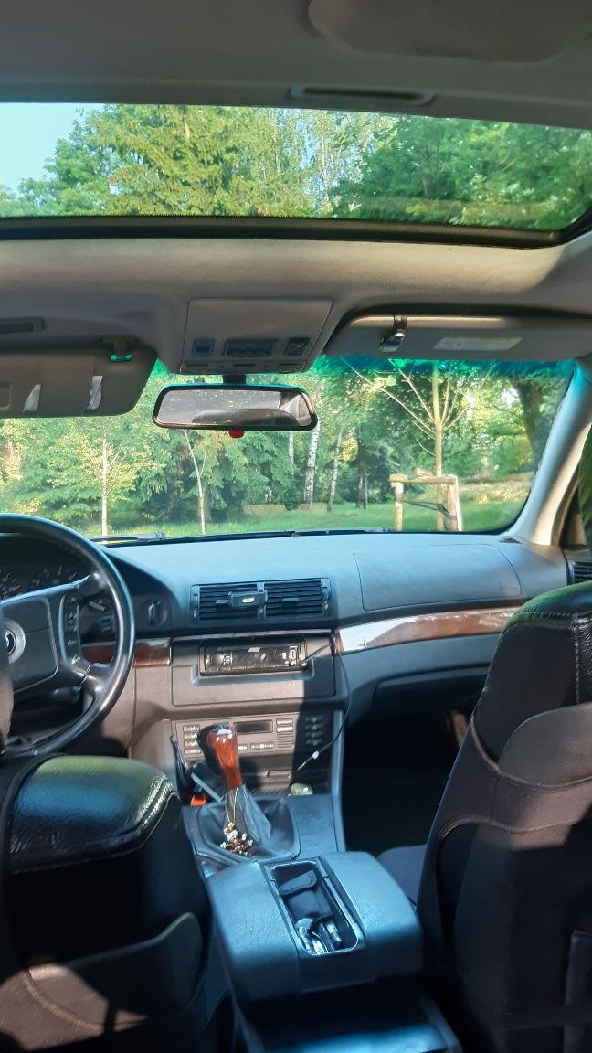 BMW E39 2001 2.5газ,механика.298тыс.км