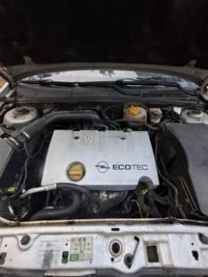 Opel Vectra 1.8 B z gazem 2002r 3450 zł