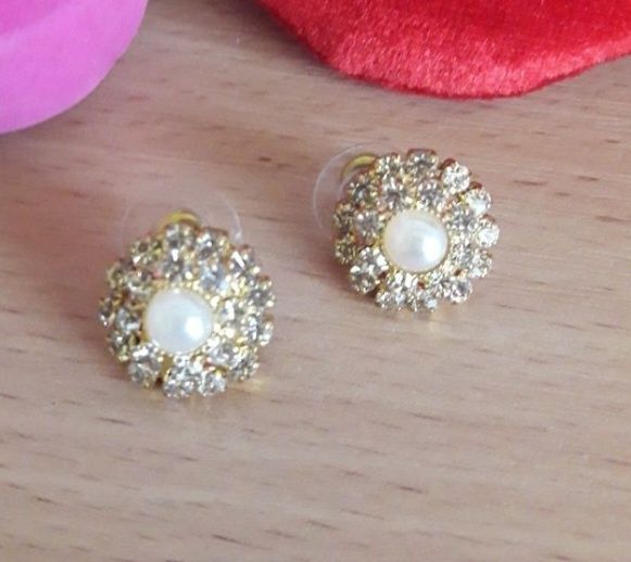 Серьги сережки гвоздики