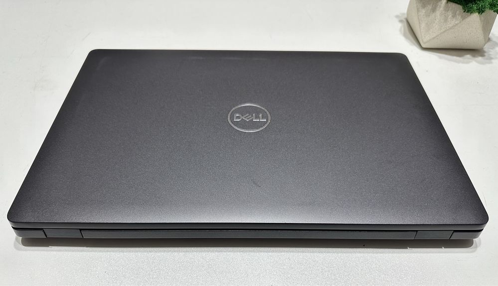 Dell Latitude 5500 15,6"HD| i5-8365U 8Core| 8GbDDR4 |SSD256Gb| 2020р