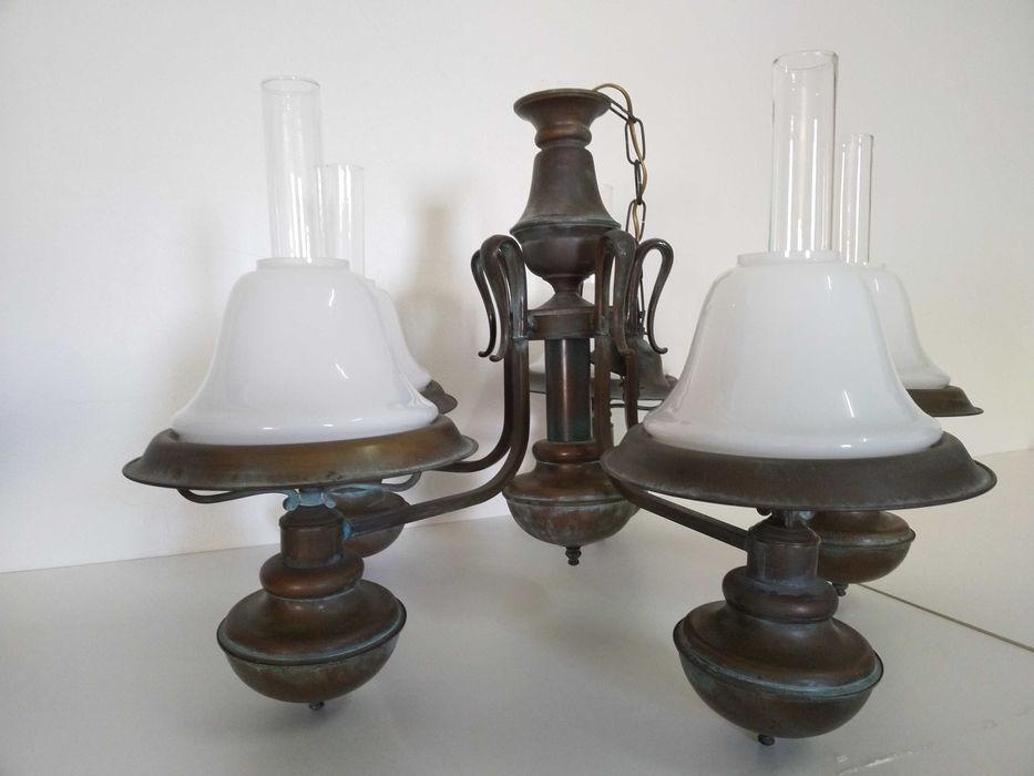 Candeeiro de teto em latão