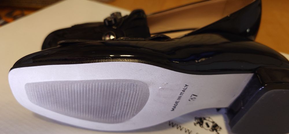 Piękne półbuty damskie , skórzane, bardzo eleganckie