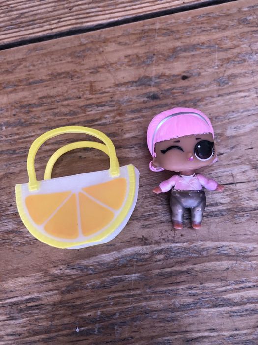 LOL Surprise LIL Sisters Babies Pets