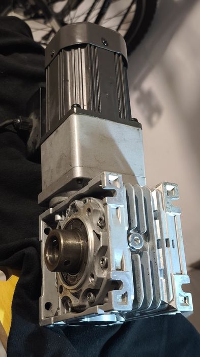 Silnik do pieca Linix YN90-40