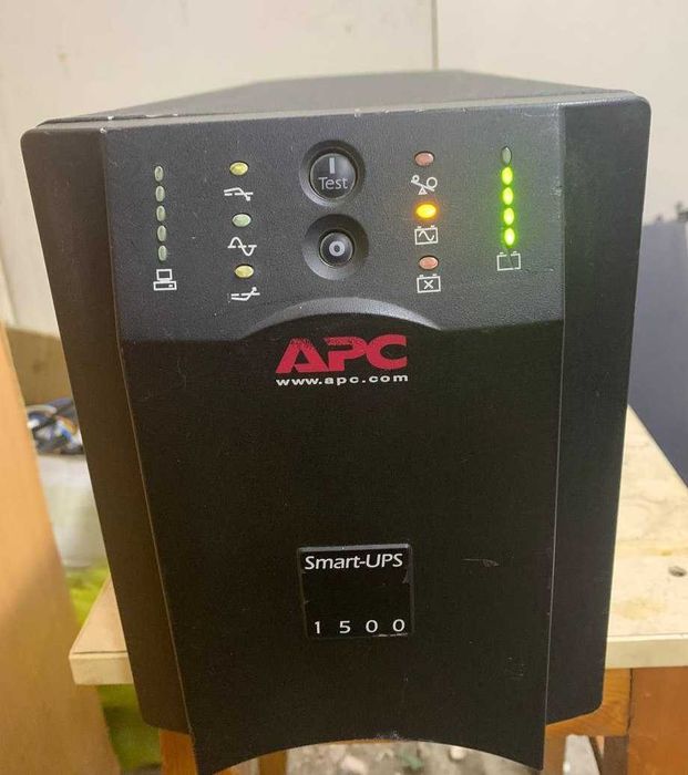 Продам ИБП  APC Smart-UPS 1000VA (чистая синусоида)