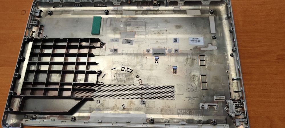 Obudowa kadłub z klawiaturą do HP 15-db1020nw