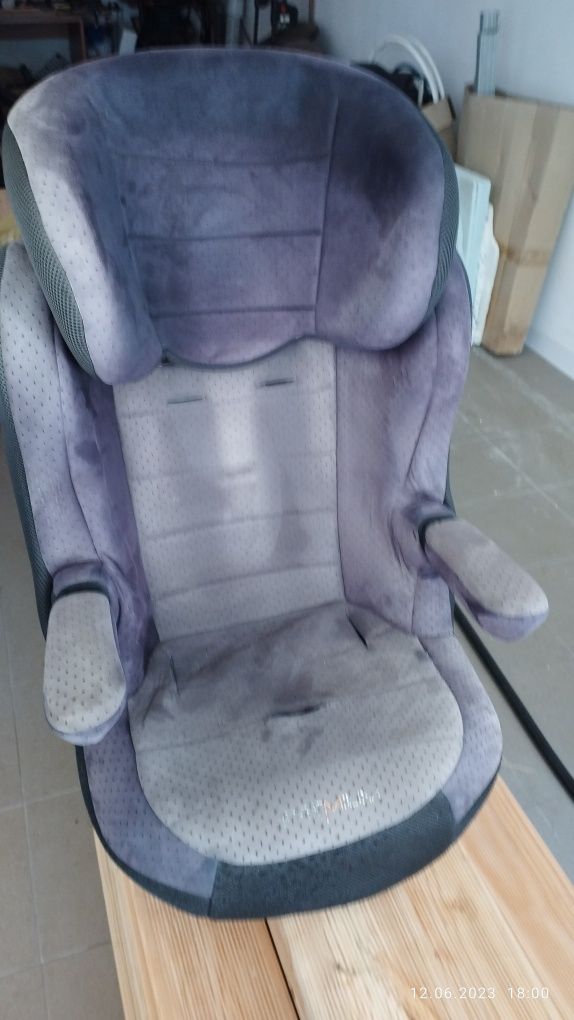Fotelik samochodowy ISOFIX 9 - 36 kg.