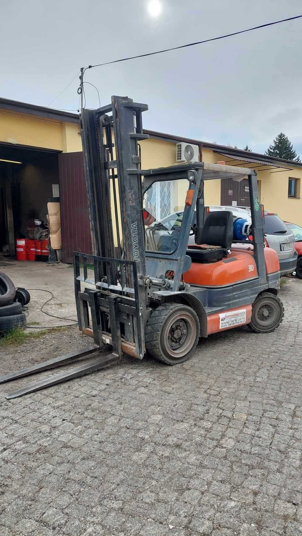 Sprzedam Wózek Widłowy TOYOTA D2-6FG30 niski przebieg motogodzin