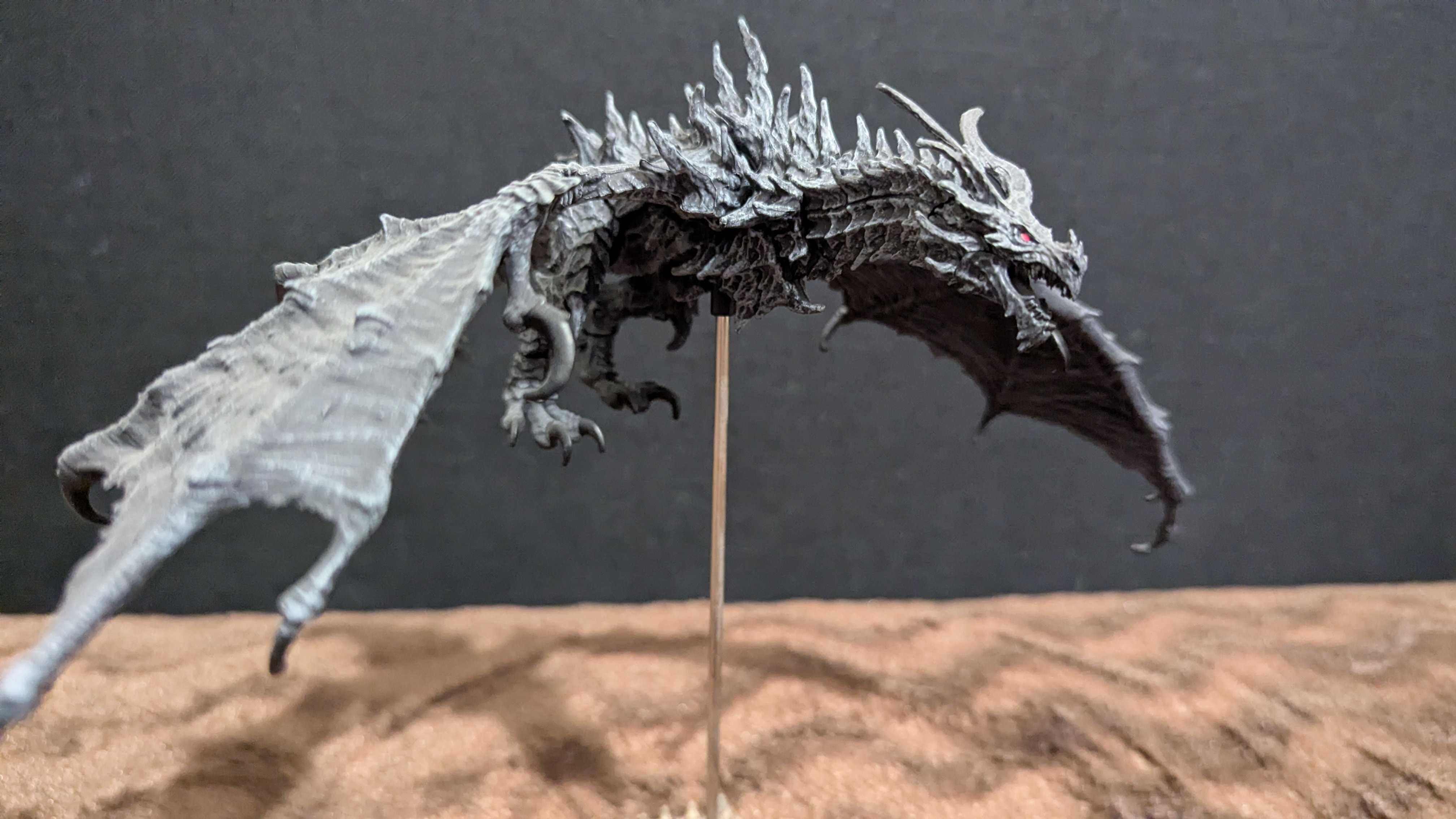 Oryginalna figurka The Elder Scrolls V: Skyrim Alduin Deluxe