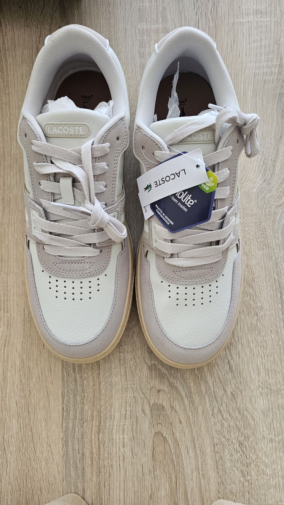 Sprzedam nowe sneakersy premium kolor jasnoszary marki Lacoste