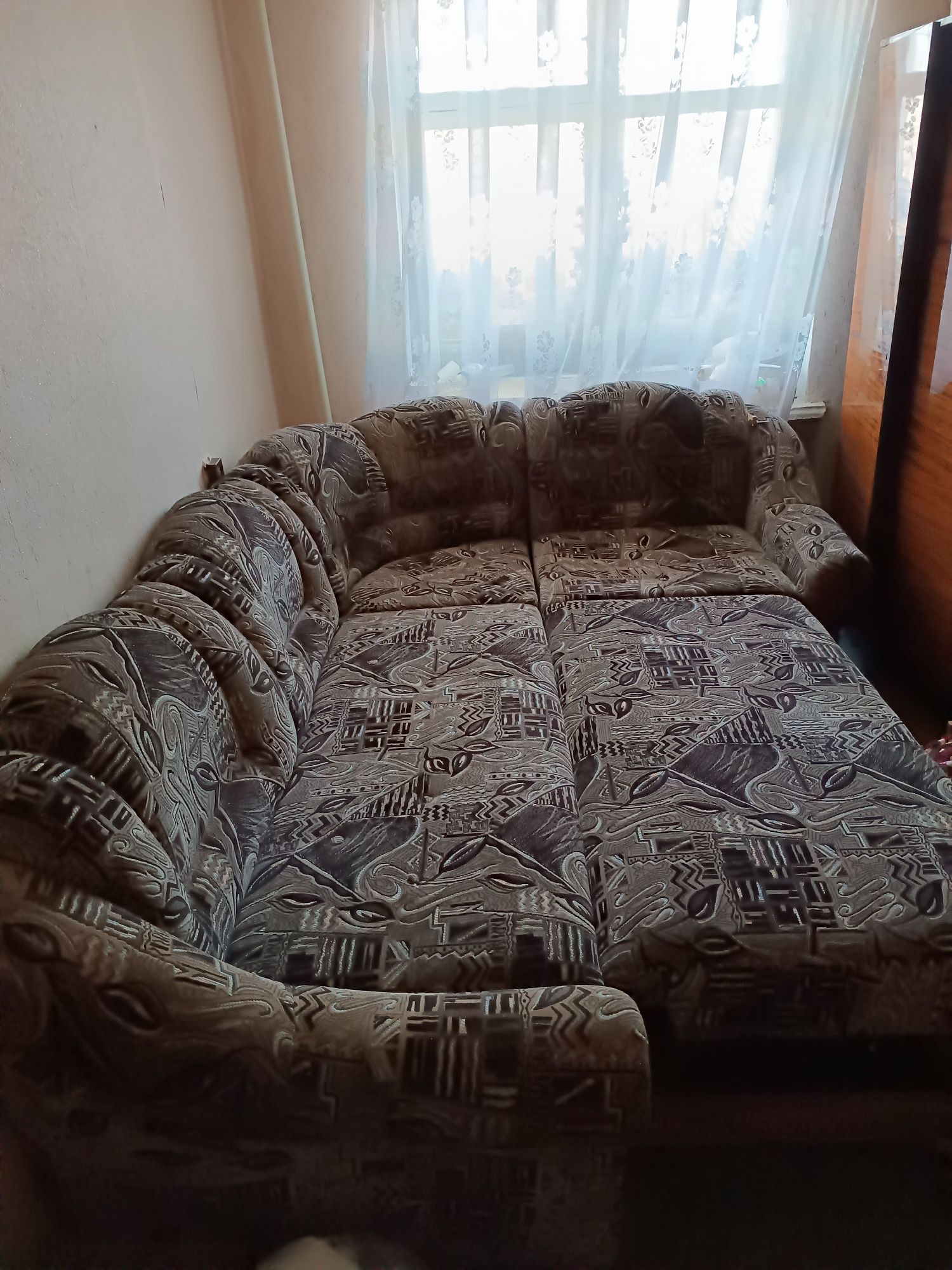 Кутовий диван в чудовому стані