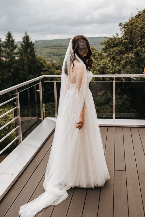 Sprzedam suknię ślubną i welon