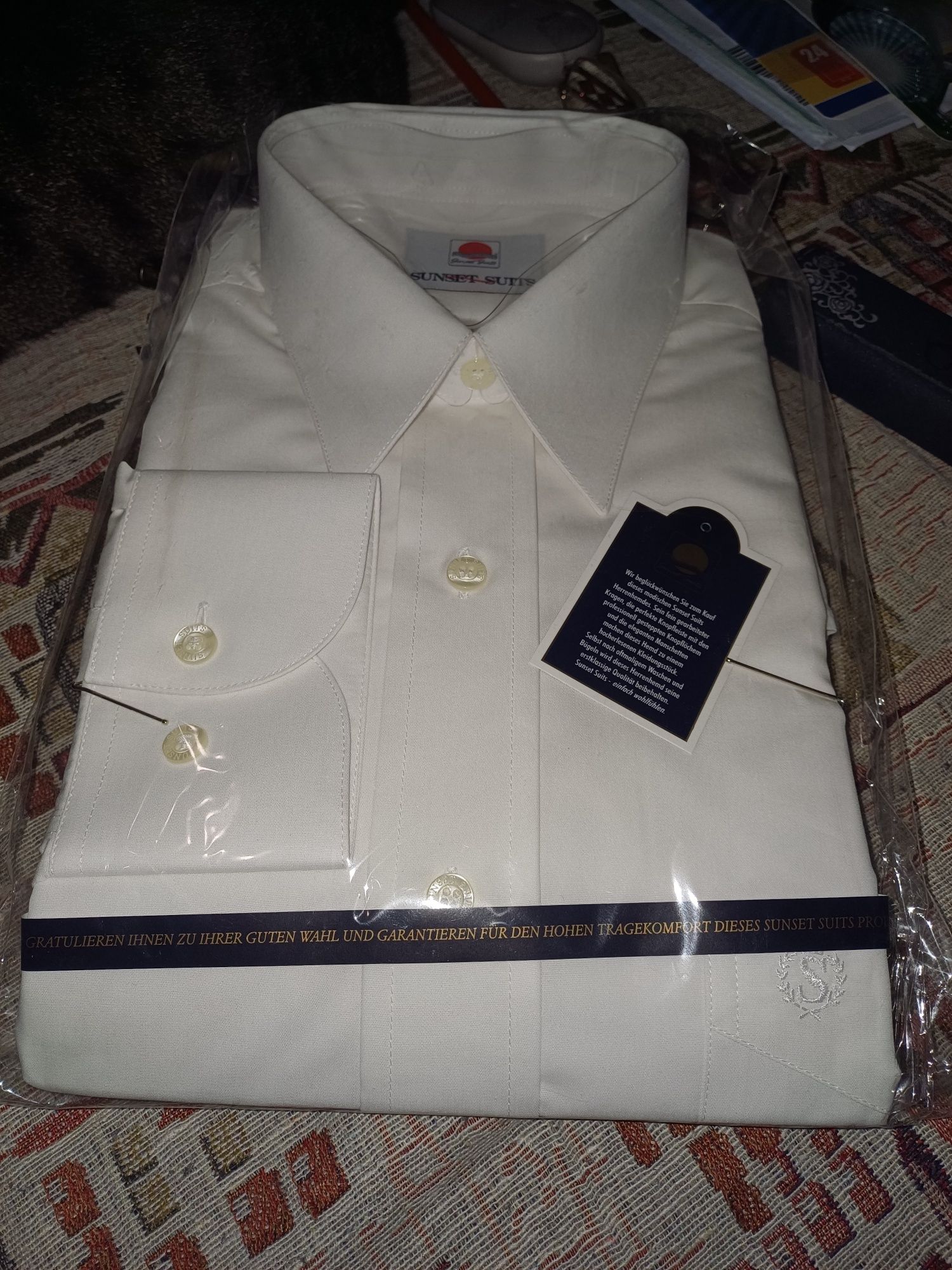 Продаю новую фирменную мужскую сорочку Sunset suits, разм.по вороту 42